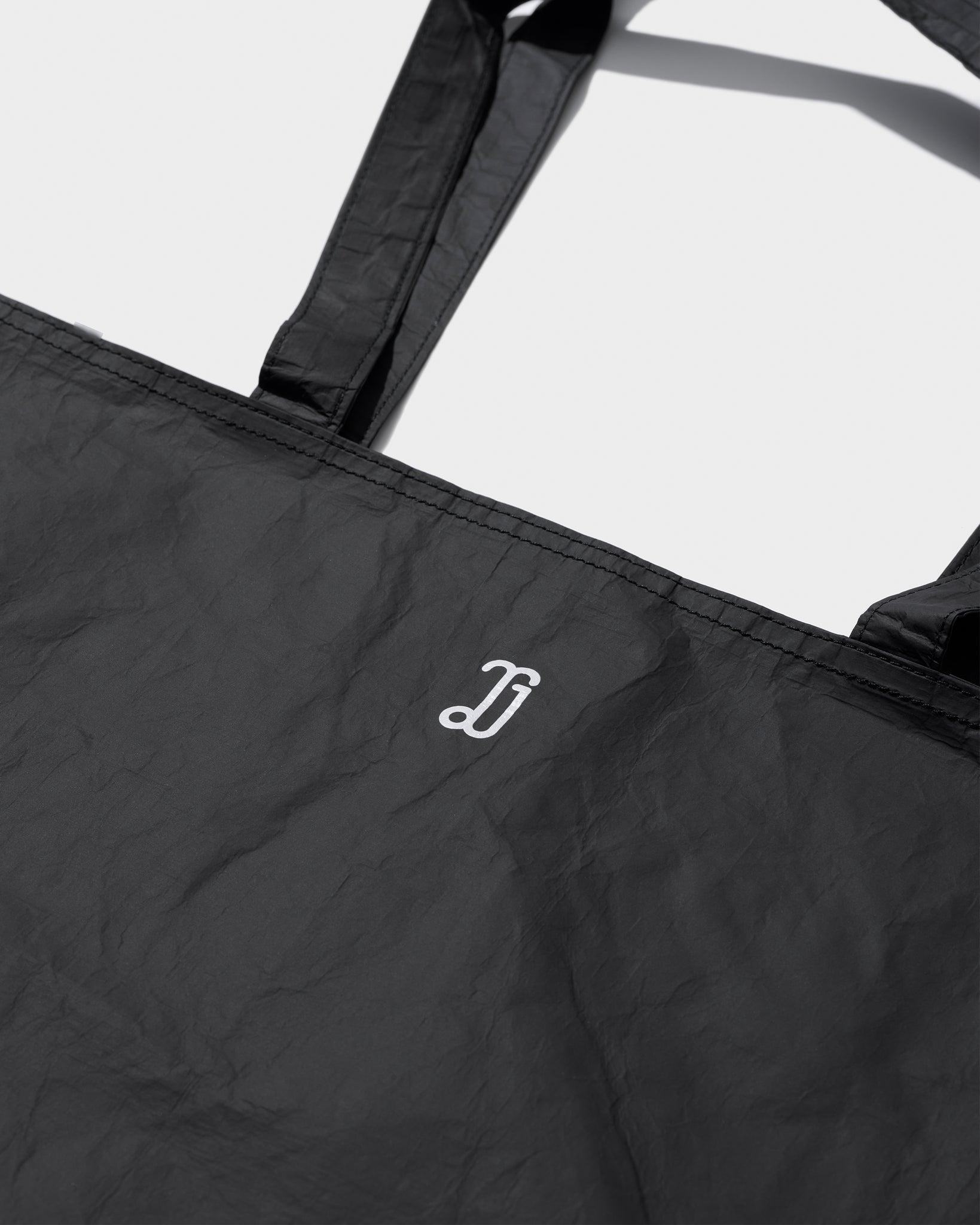 D01 (black)
