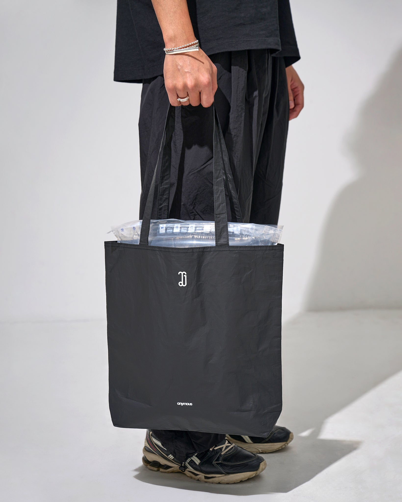 D01 (black)