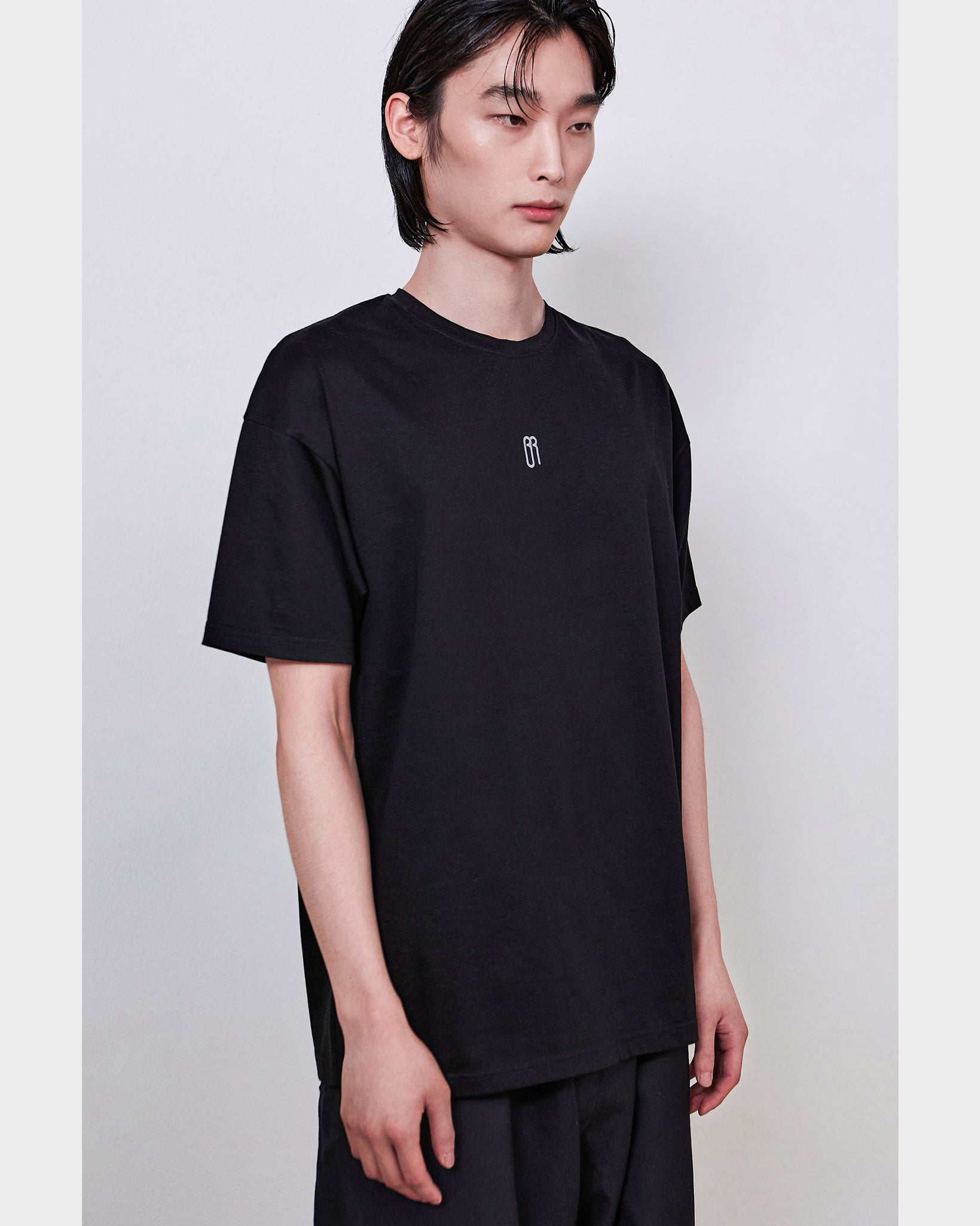 T01 (black)